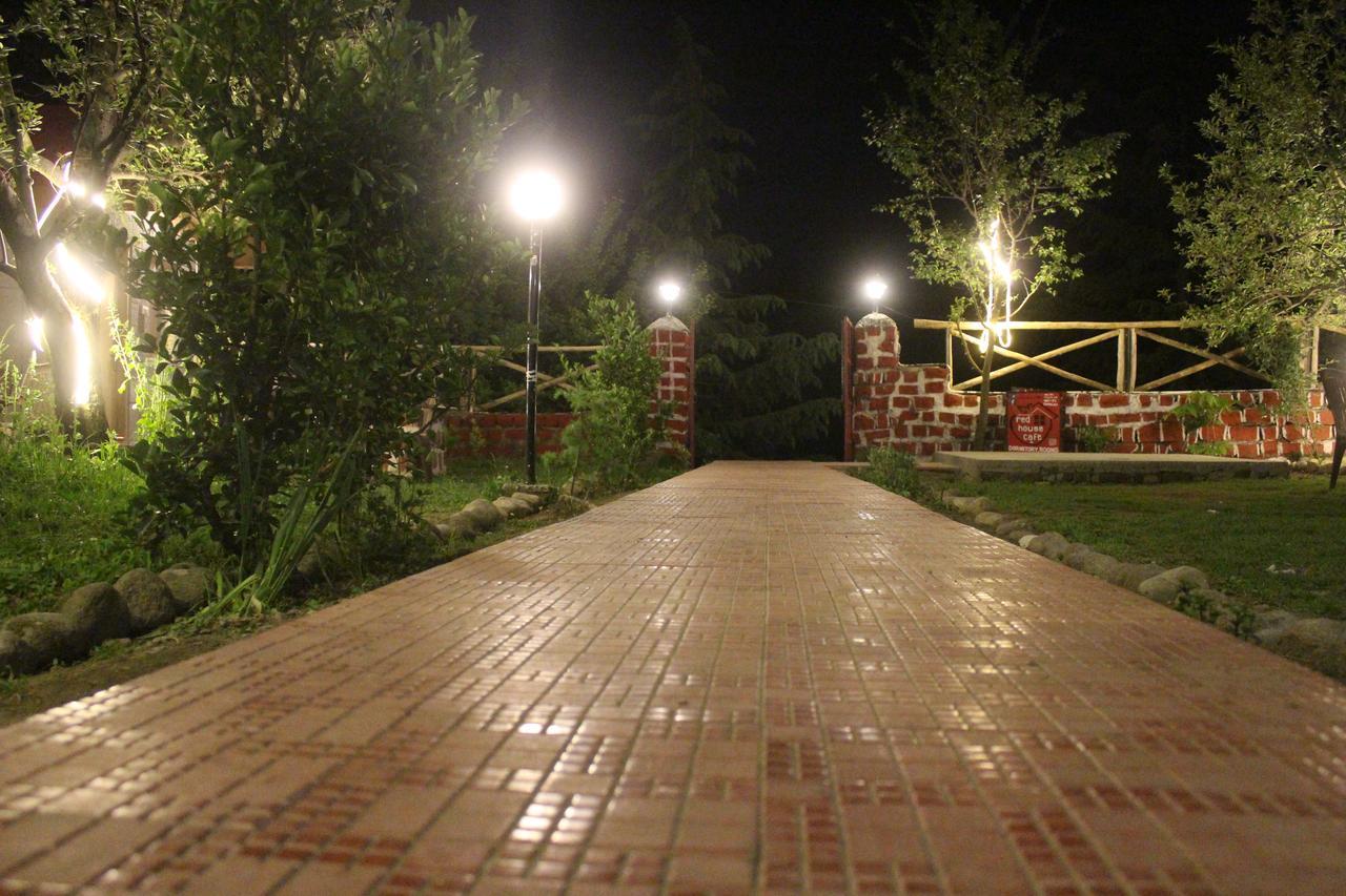 Inn Red House Cafe Manali (Himachal Pradesh)