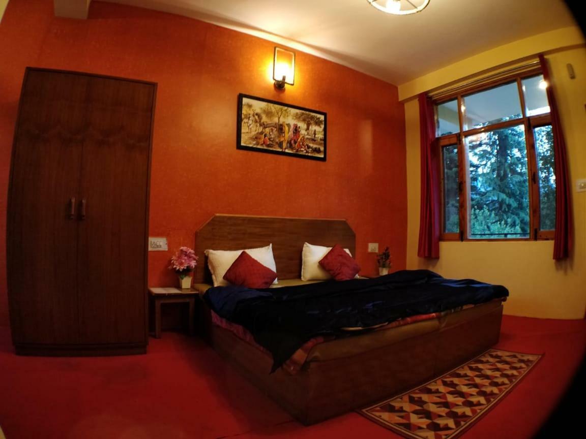 Red House Cafe Inn Manali (Himachal Pradesh)